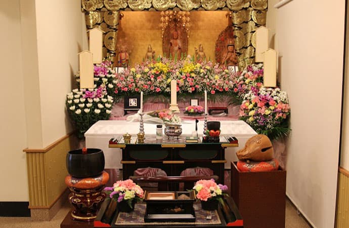 式場宝性寺瑠璃光殿(るりこうでん)