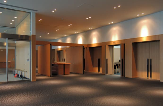 エントランス越谷市斎場